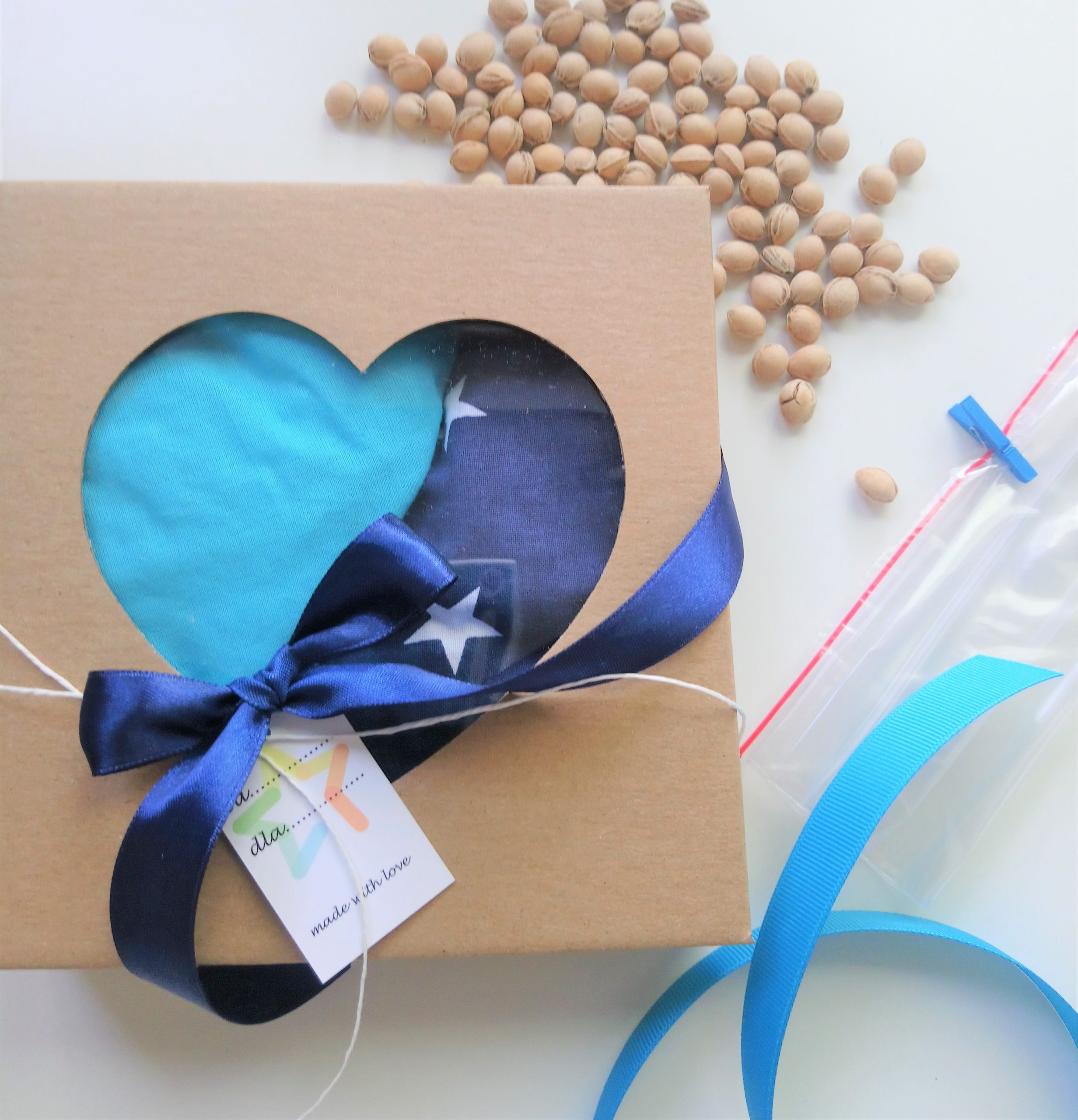 Ekologiczny termofor z pestką wiśni pomysł na prezent dla niemowlaka pomysł na prezent suchy termofor łagodzeniu bólu